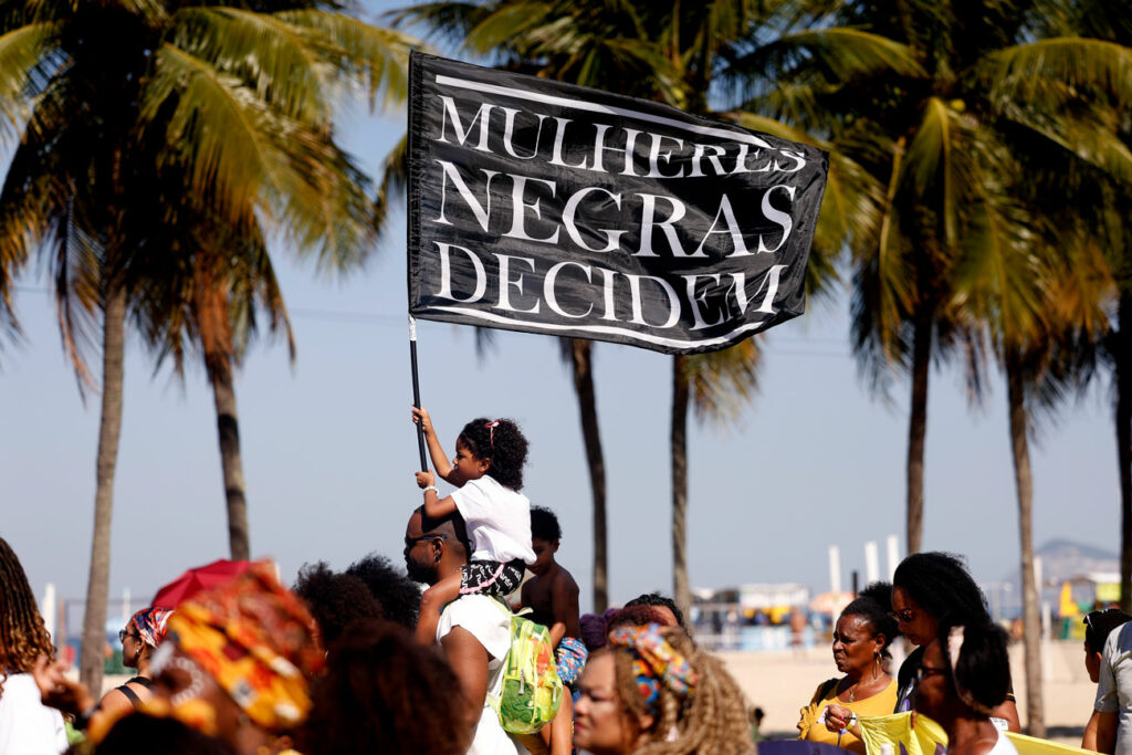 Pesquisadora desenvolve material didático antirracista e antissexista para Ensino Médio 2