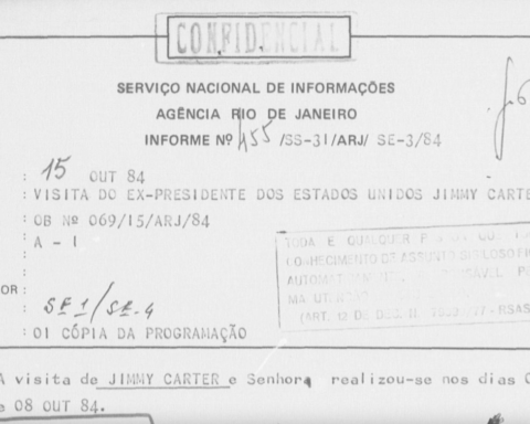 Documento do SNI tem 12 páginas. A foto é um extrato do documento, que tem 12 páginas no total.