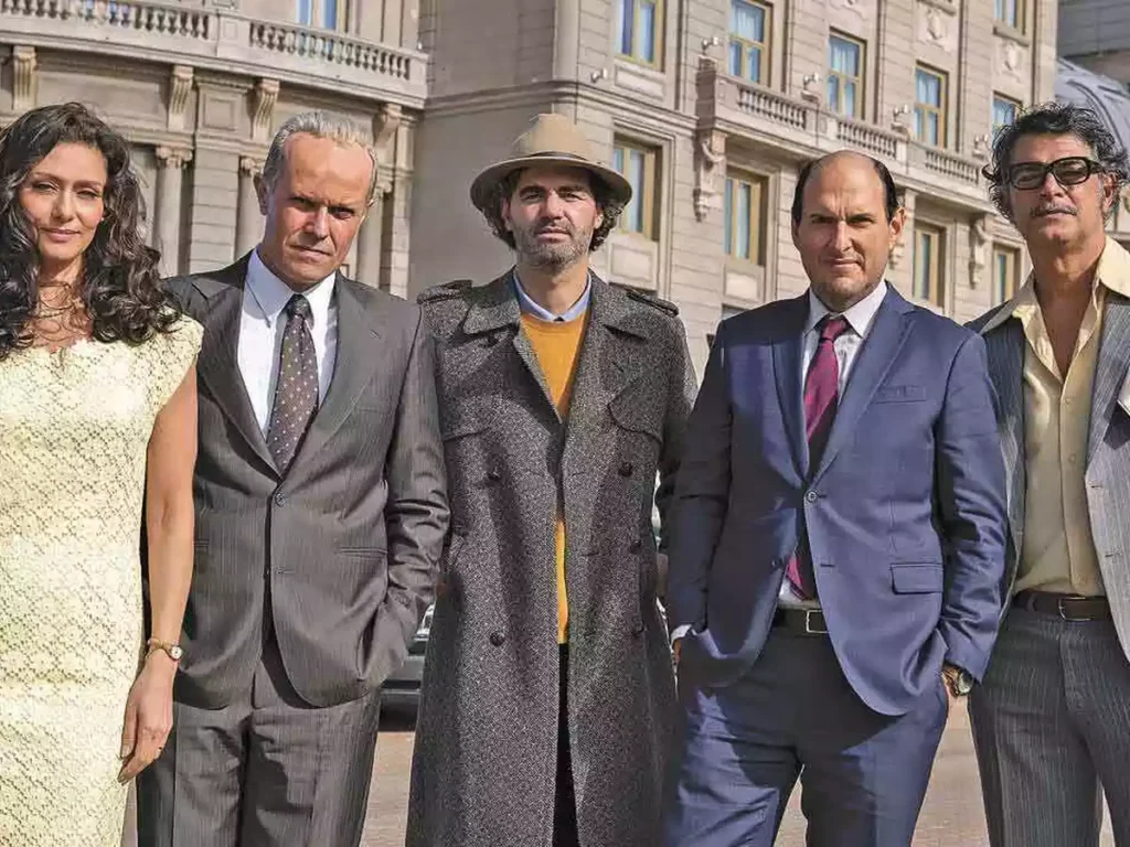 Elenco de O Jogo da Corrupção pousando para a foto. Circa década de 1970.